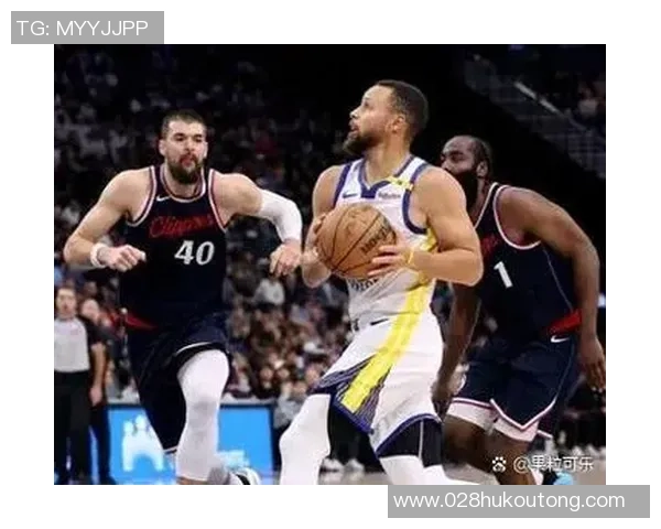 2015年NBA季后赛火箭与快船第四场激战回顾与精彩瞬间分析