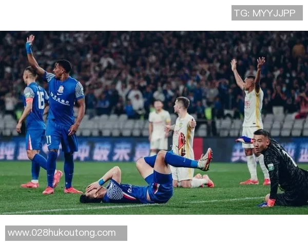 上海绿地申花与国安激战正酣谁将赢得这场足球巅峰对决 上海绿地申花与国安激战正酣谁将赢得这场足球巅峰对决
